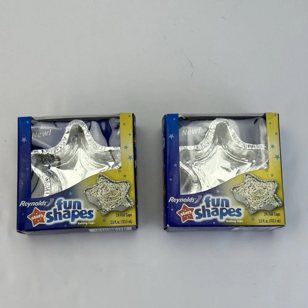 Reynolds Fun Shapes July 4th Stars Foil Baking Cups 24 Ct 2005 Discontinued NOS‎